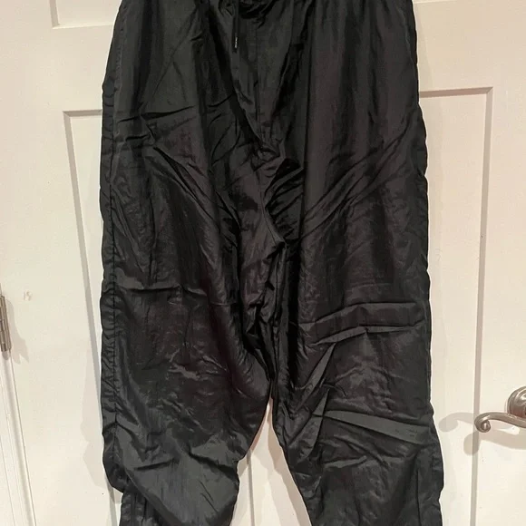 Red and Black Windbreaker Tracksuit size 1x - Picture 4 of 7